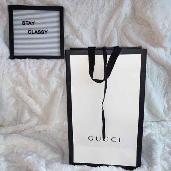 Authentic Gucci Paper Gift Bag - Picture 1 of 5